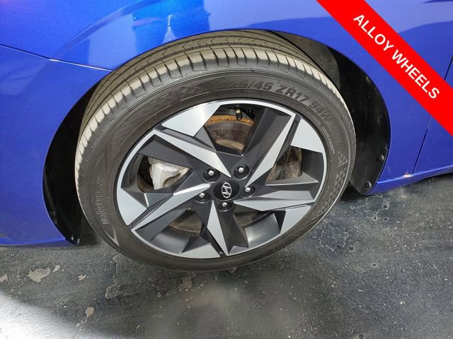 Used 2022 Hyundai Elantra SEL w/ Convenience + Premium Package FWD image 7