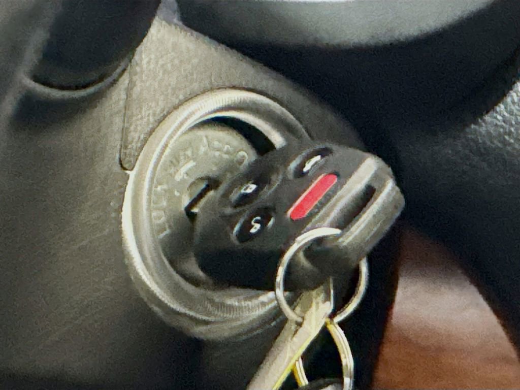 Used 2014 Subaru Outback 3.6R Limited w/ Moonroof Package image 18