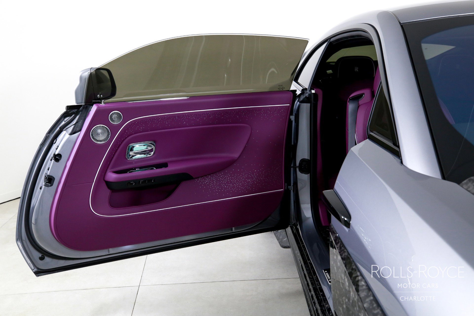 Used 2025 Rolls-Royce Spectre Black Badge image 22