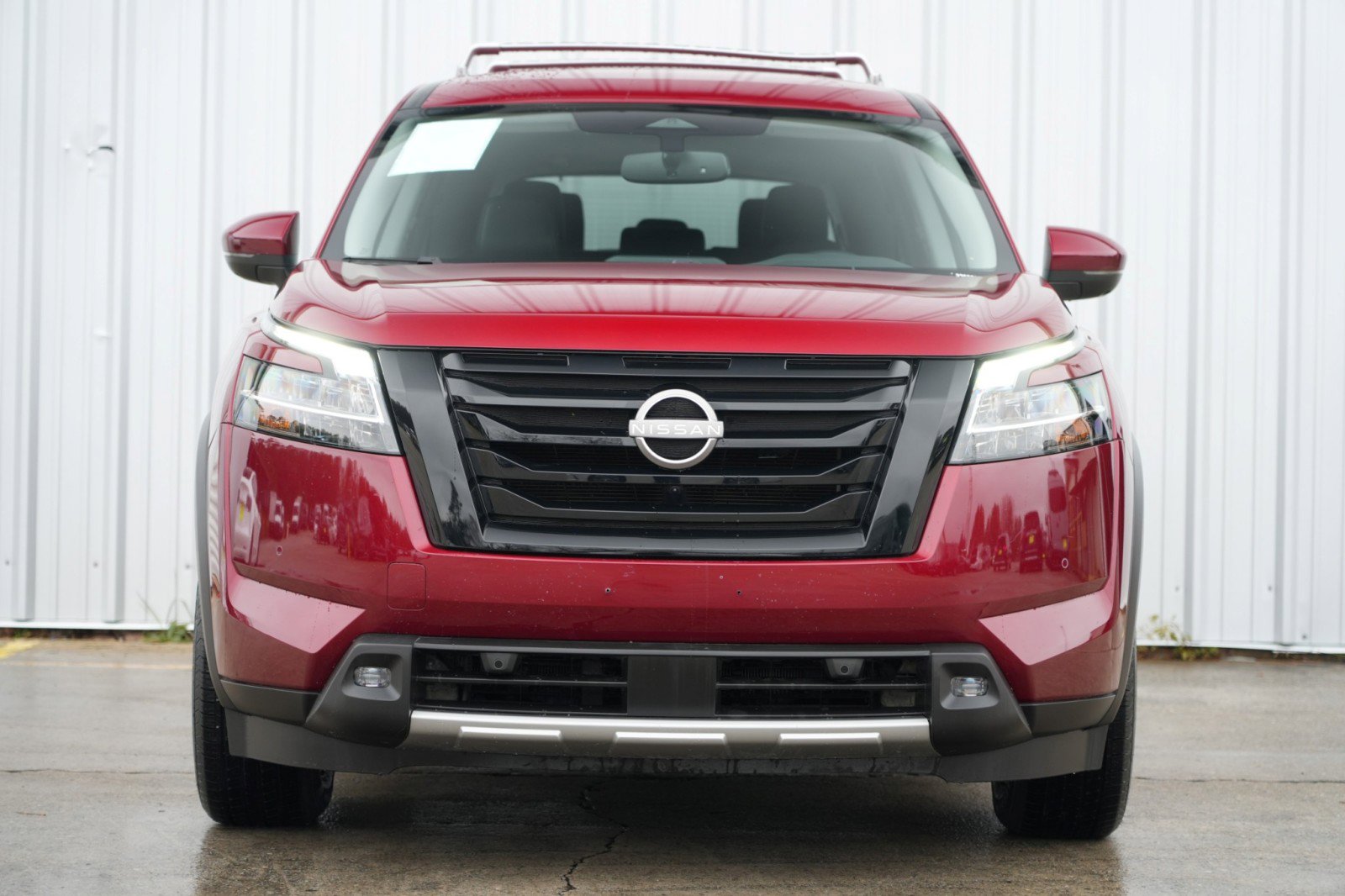 Used 2022 Nissan Pathfinder SL w/ Lighting Package (N92) image 6