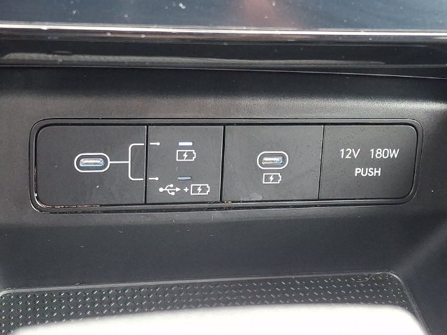 Used 2025 Hyundai Santa Cruz SEL FWD image 23