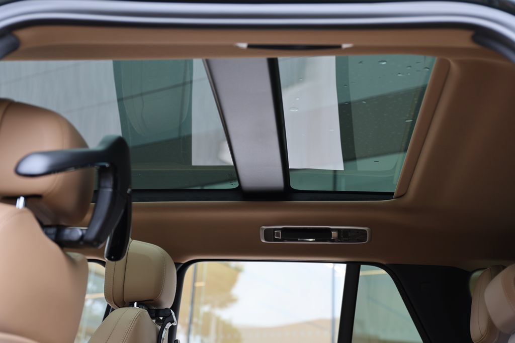 New 2026 Land Rover Range Rover SE AWD/4WD image 15