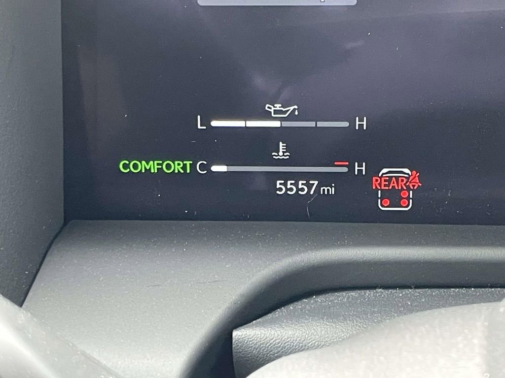 Used 2025 Lexus GX 550 w/ Accessory Package (2T) image 29