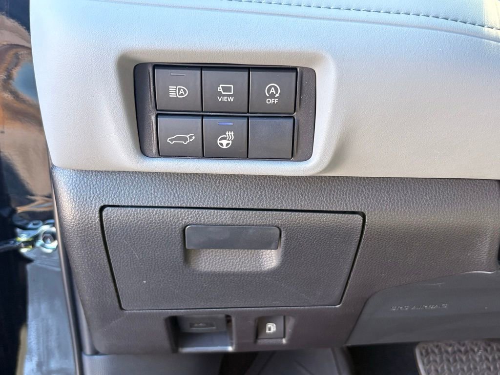 Used 2026 Toyota Highlander Platinum image 23