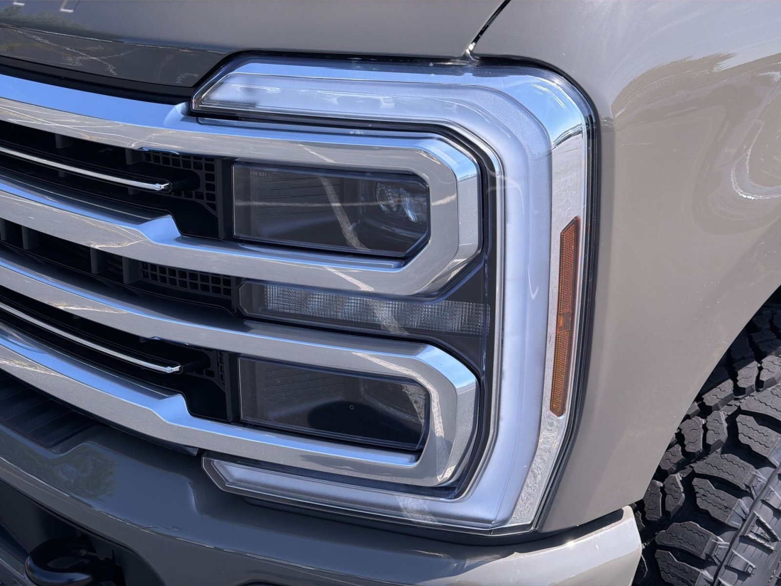 New 2026 Ford F350 Platinum w/ Platinum Plus Package AWD/4WD image 13