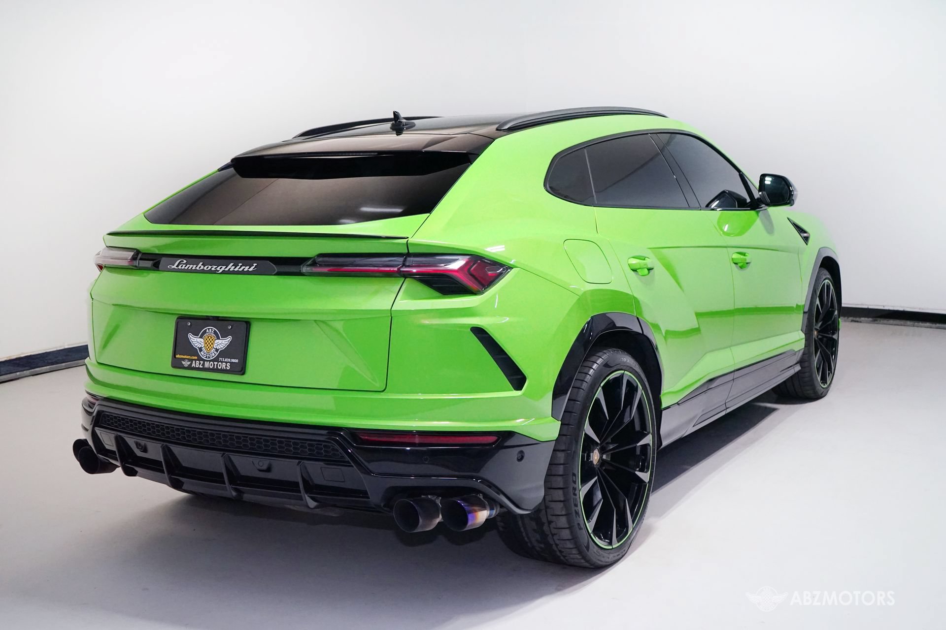 Used 2022 Lamborghini Urus AWD/4WD image 5