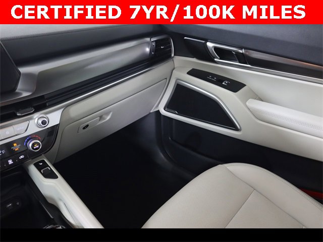 Used 2023 Kia Telluride S image 11