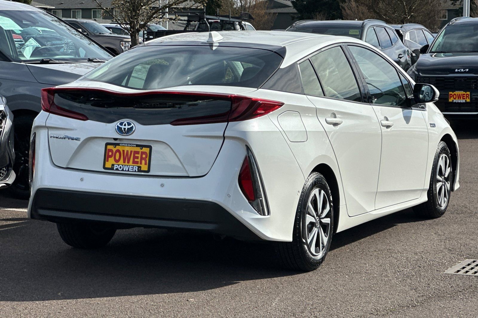 Used 2019 Toyota Prius Prime Advanced FWD image 4