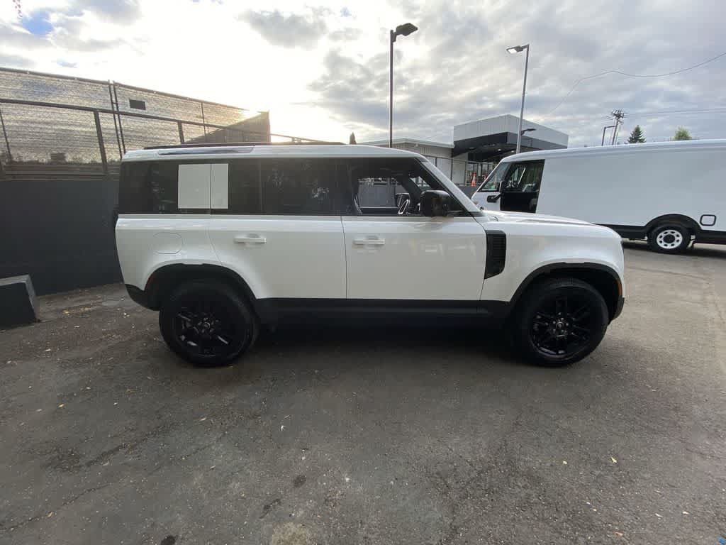 Used 2025 Land Rover Defender 110 S AWD/4WD image 7