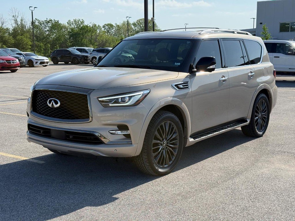 Used 2024 INFINITI QX80 Sensory AWD/4WD image 1