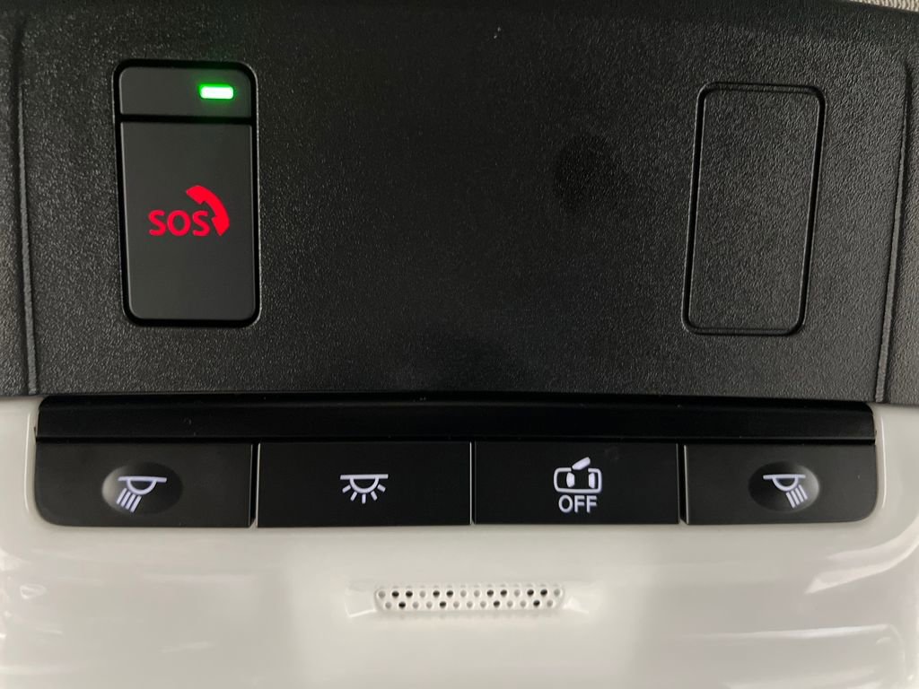 Used 2025 Nissan Rogue SL image 61