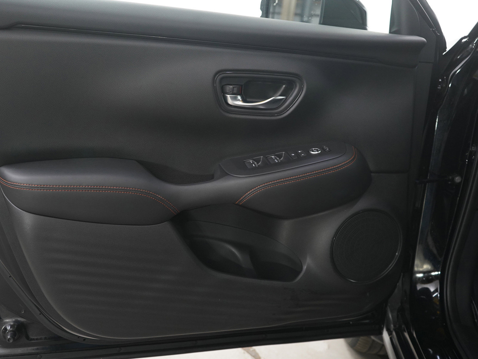 Used 2023 Honda HR-V Sport image 17