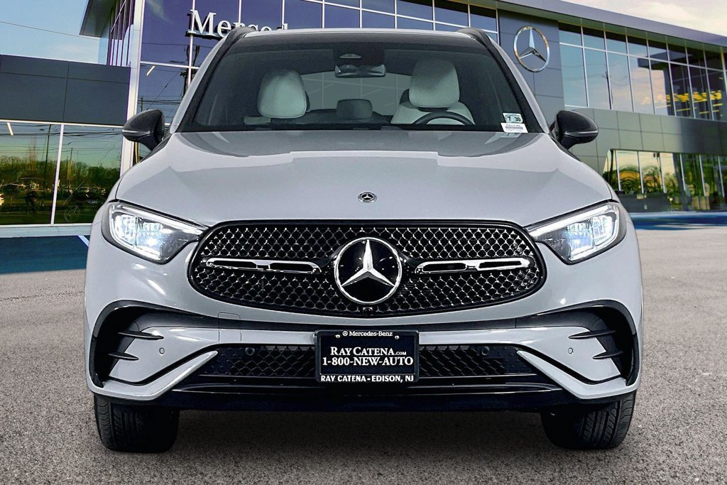 Certified 2025 Mercedes-Benz GLC 350e 4MATIC image 3