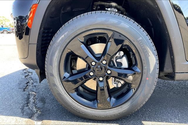 New 2026 Jeep Grand Cherokee L Limited w/ Limited Altitude Package AWD/4WD image 12