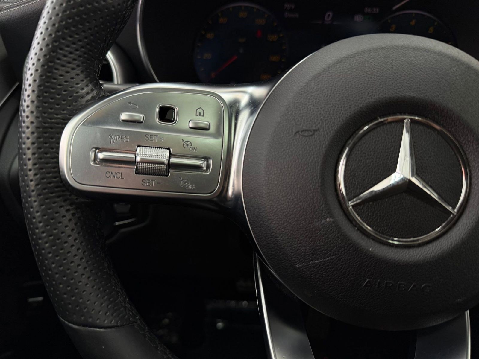 Used 2023 Mercedes-Benz GLC 300 4MATIC Coupe image 15