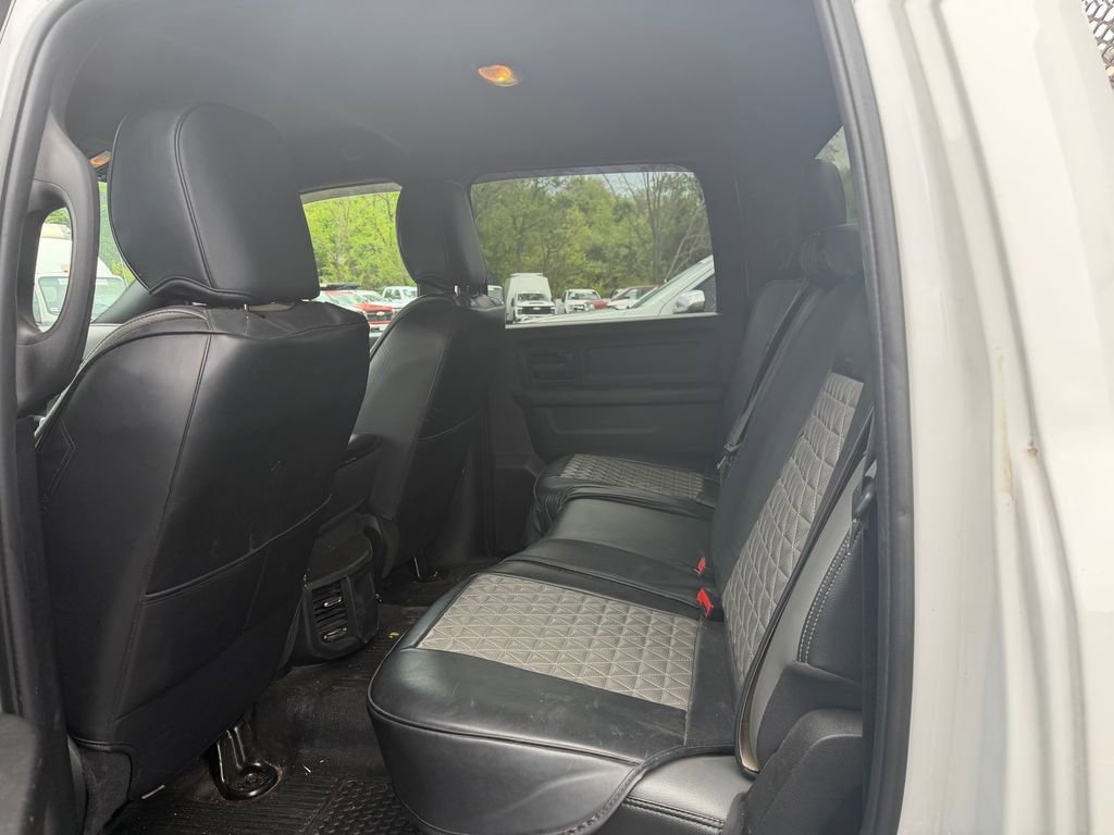 Used 2022 RAM 2500 Tradesman w/ Chrome Appearance Group AWD/4WD image 5