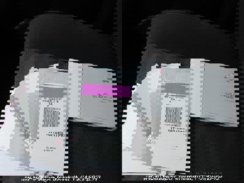 Used 2016 Nissan Rogue SV image 29