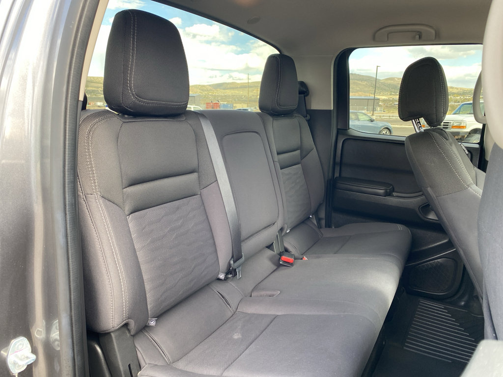 Used 2023 Nissan Frontier SV w/ Technology Package AWD/4WD image 6