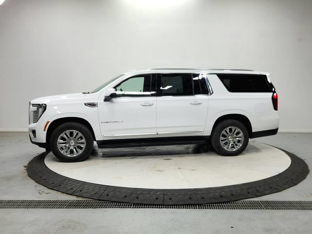 Used 2025 GMC Yukon XL Denali RWD image 5