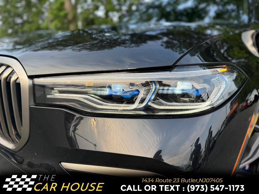 Used 2022 BMW X7 M50i w/ Cold Weather Package image 2