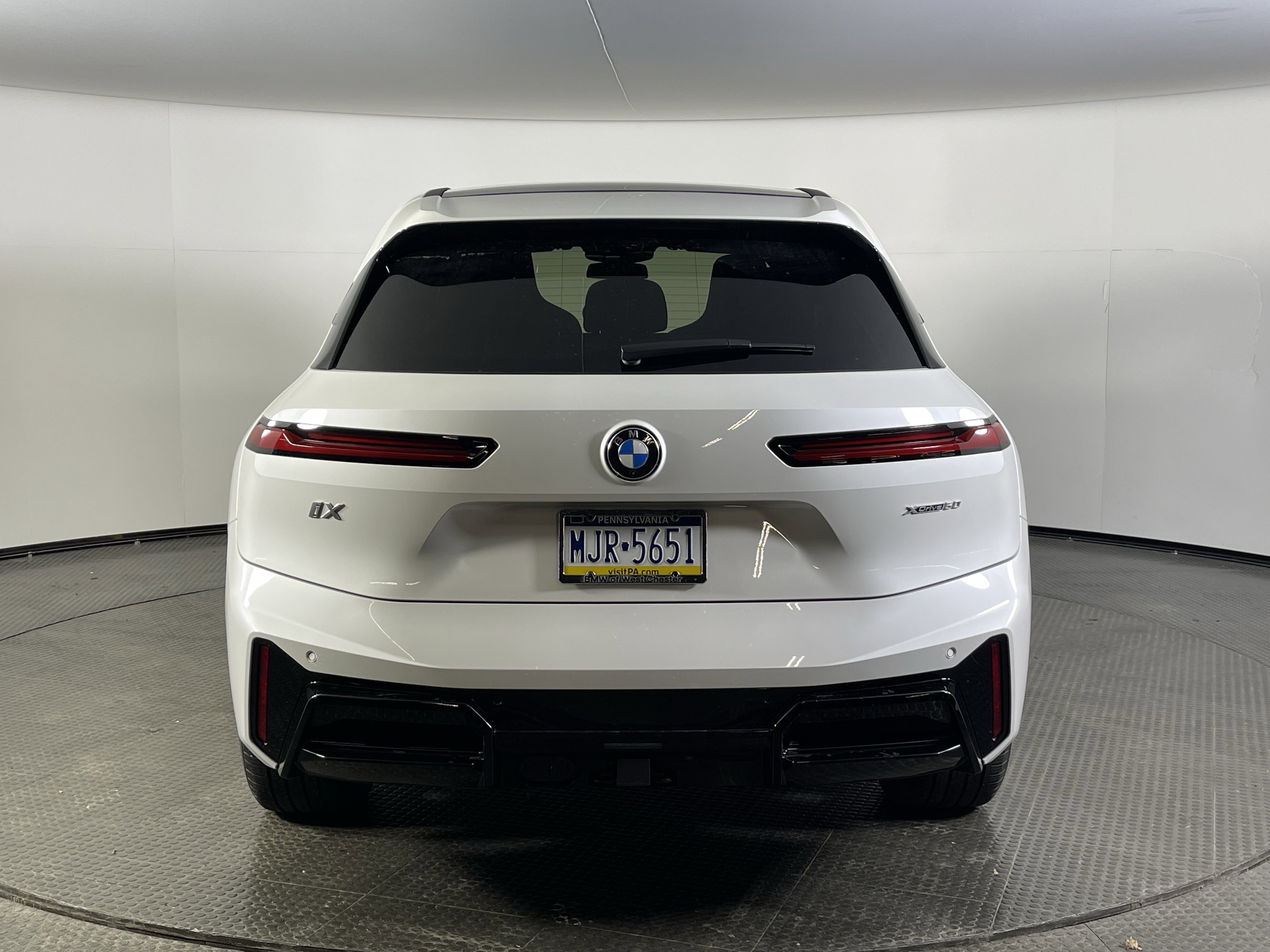 Used 2026 BMW iX xDrive60 w/ M Sport Package image 7