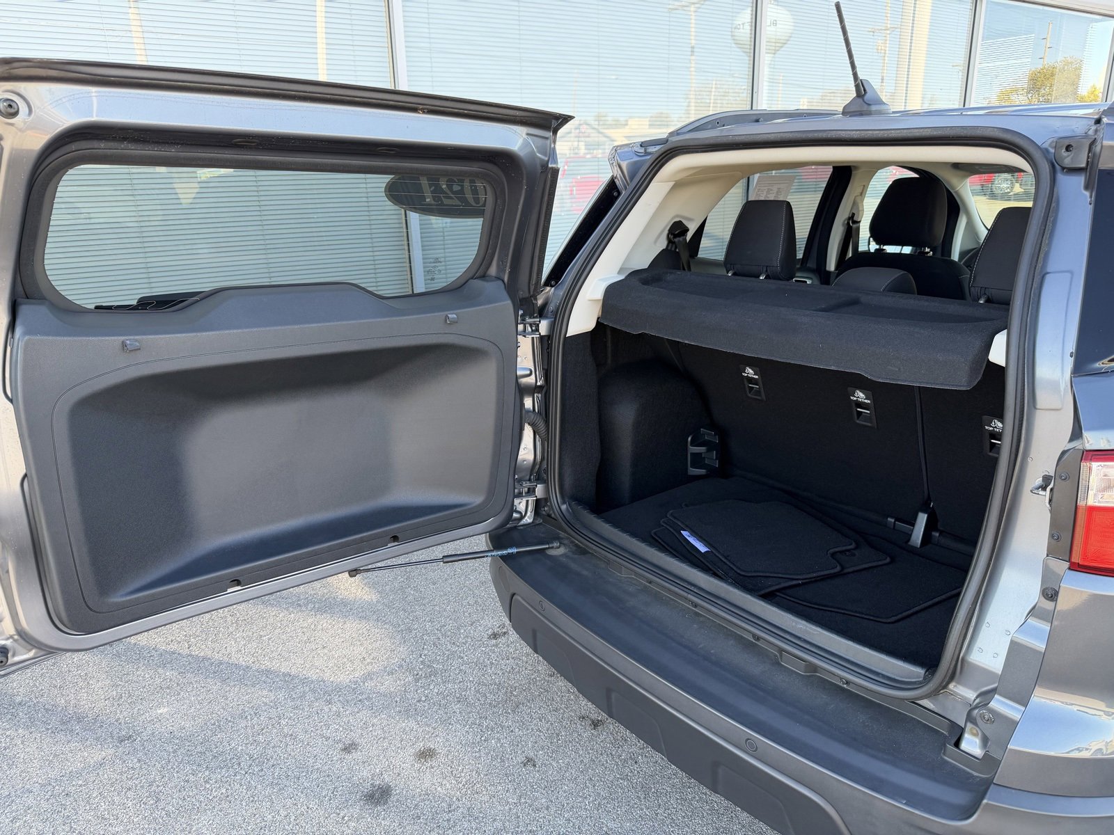 Used 2021 Ford EcoSport SE image 28