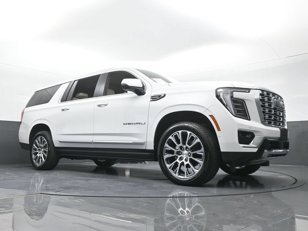 Used 2026 GMC Yukon XL Denali w/ Denali Reserve Package AWD/4WD image 75