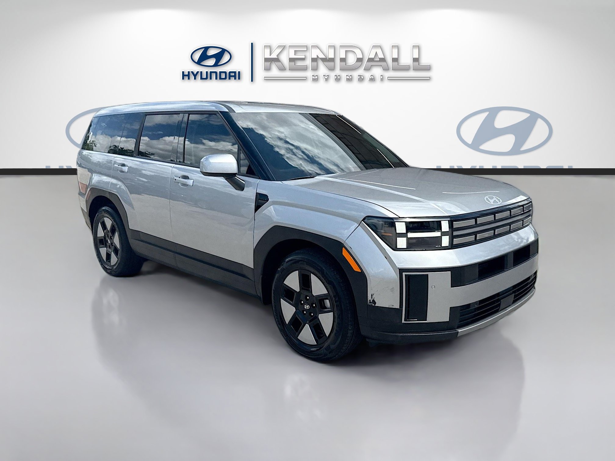 Used 2026 Hyundai Santa Fe SE FWD image 1