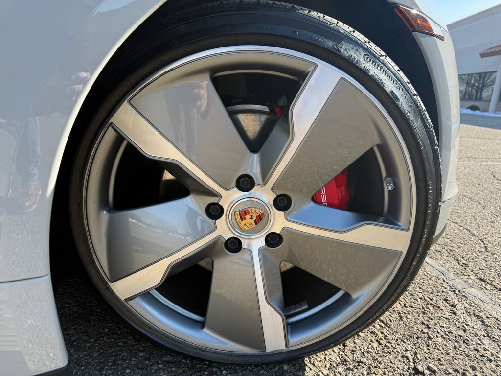 Used 2021 Porsche Taycan 4S image 18