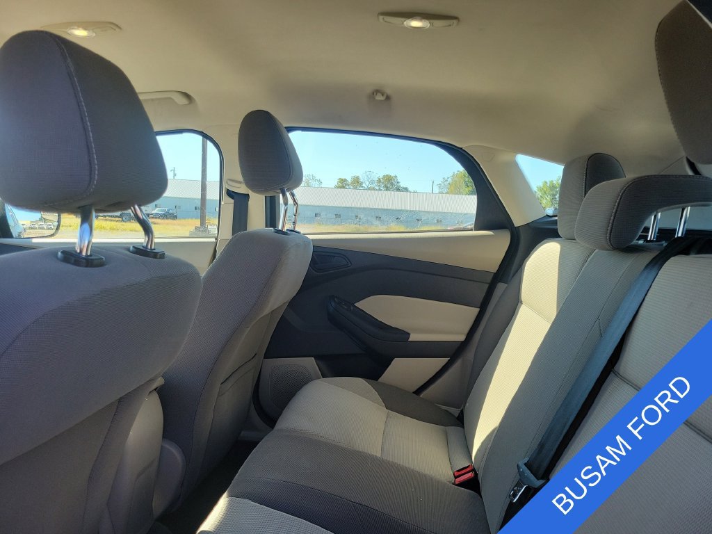 Used 2012 Ford Focus SE FWD image 9