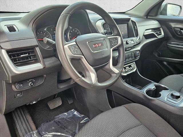 Used 2024 GMC Terrain SLE image 11