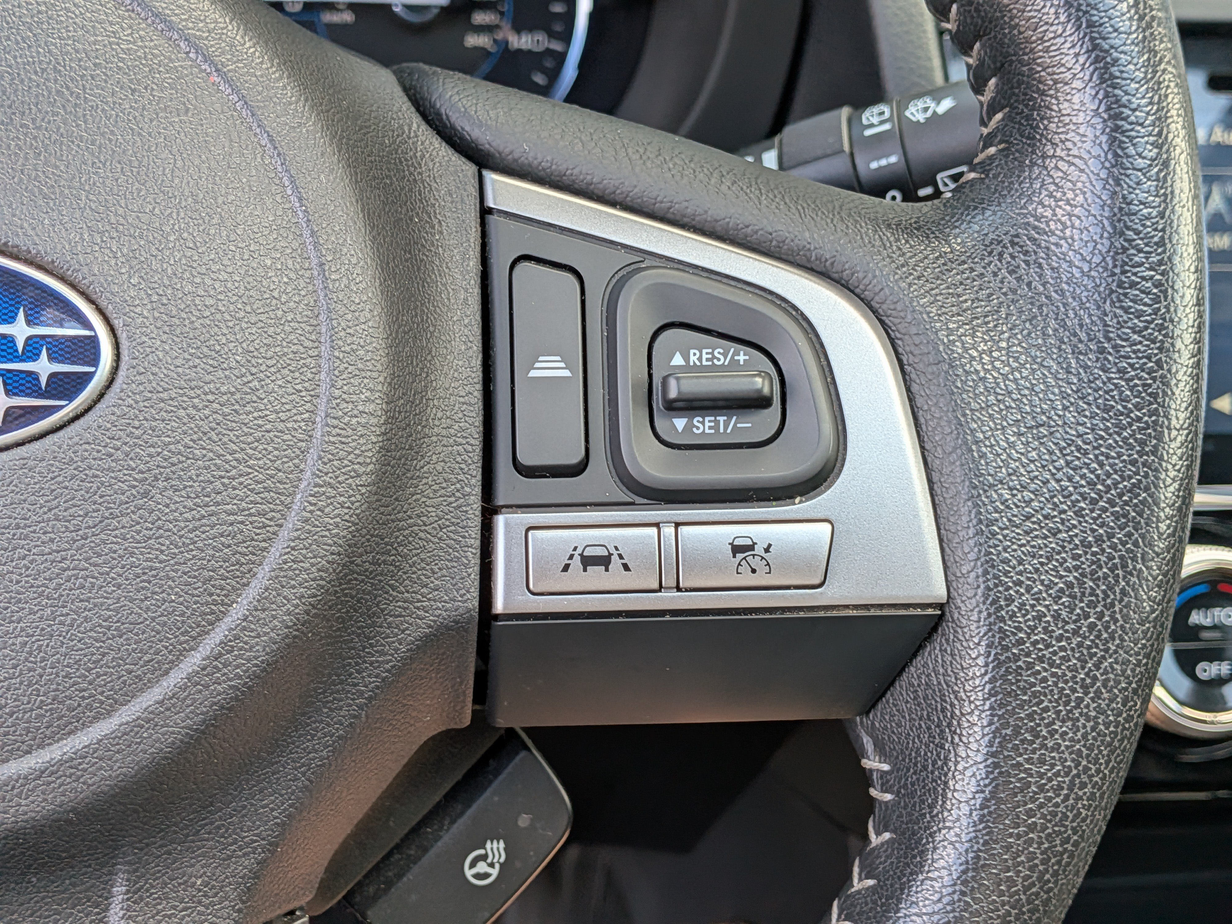 Used 2017 Subaru Forester 2.5i Touring AWD/4WD image 26