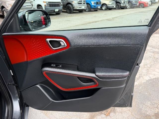 Used 2023 Kia Soul GT-Line FWD image 33