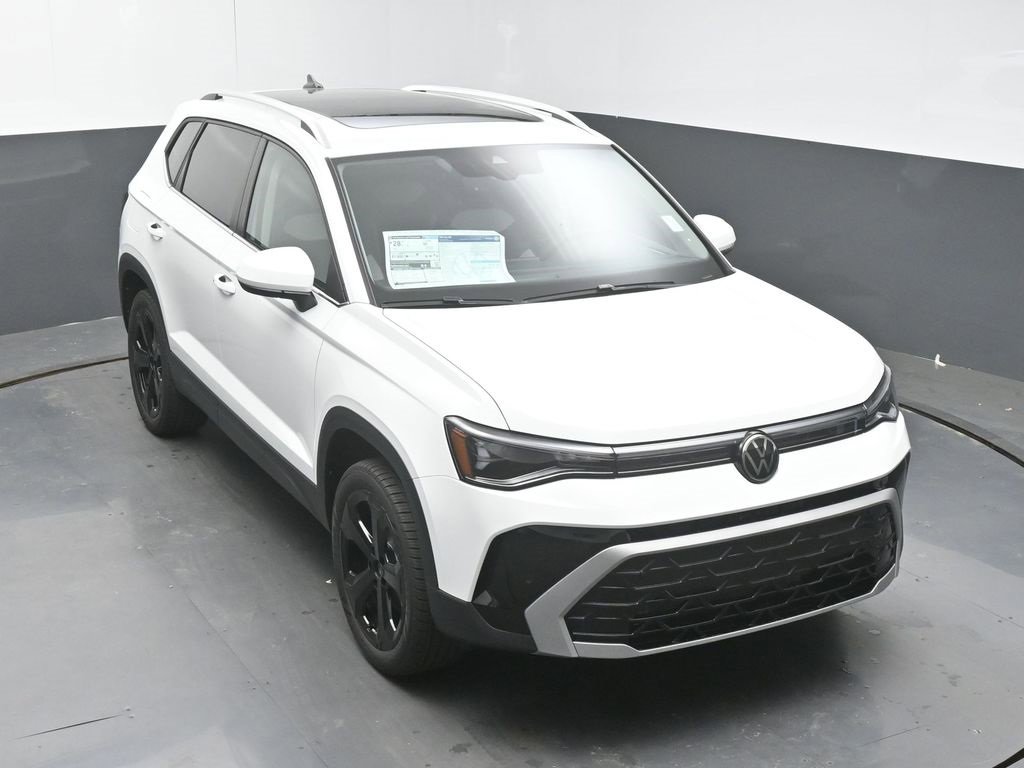 Used 2025 Volkswagen Taos SEL image 42