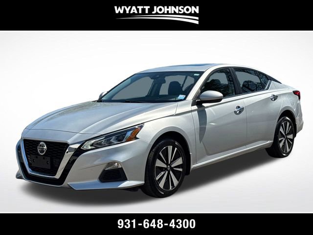Used 2022 Nissan Altima 2.5 SV w/ SV Premium Package