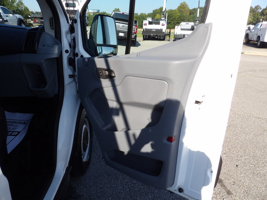 Used 2019 Ford Transit 150 130 Low Roof RWD image 32