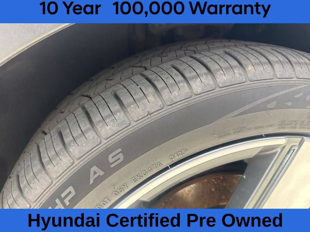 Used 2024 Hyundai Santa Fe Limited FWD image 16