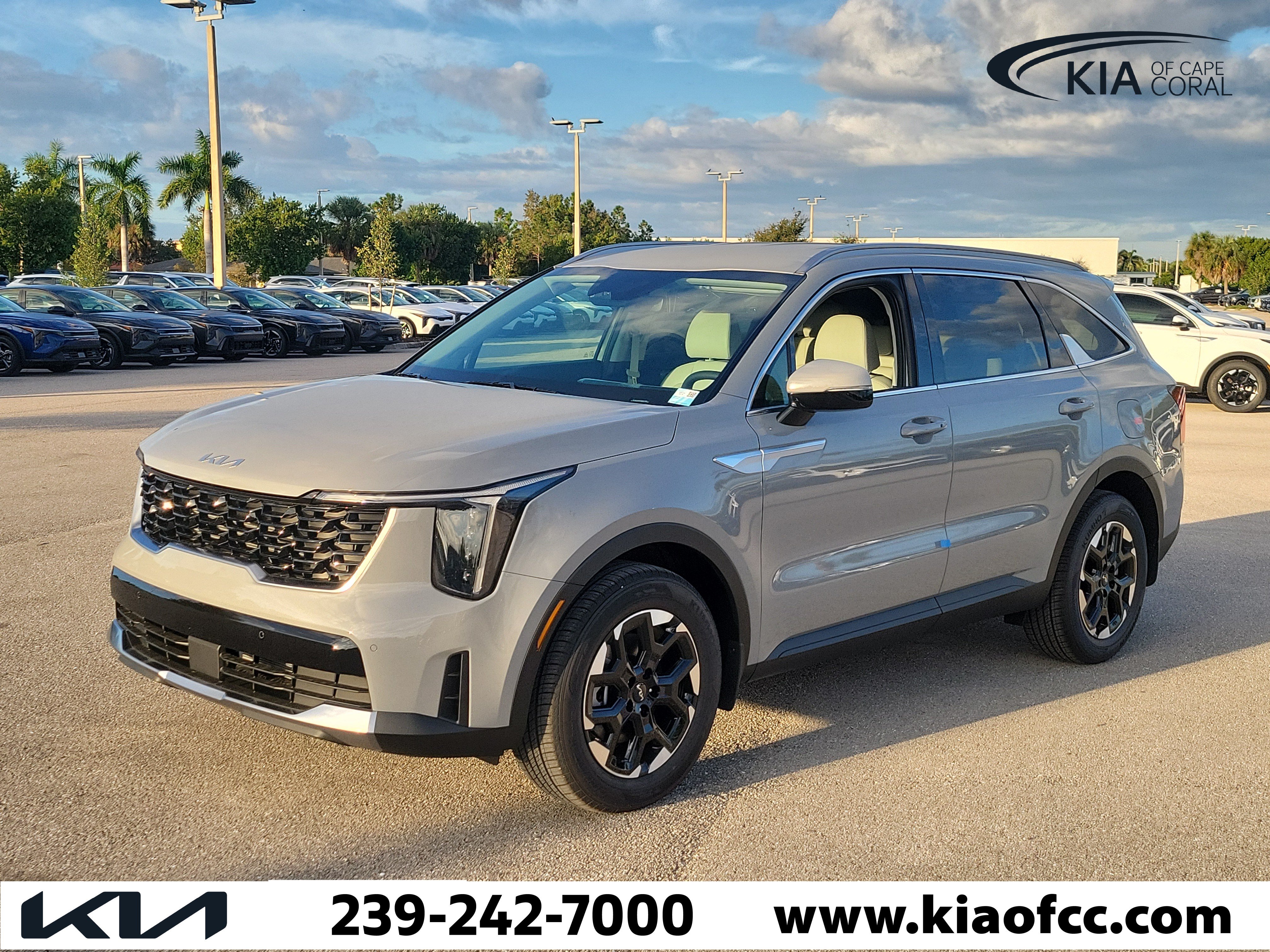New 2026 Kia Sorento S FWD image 3