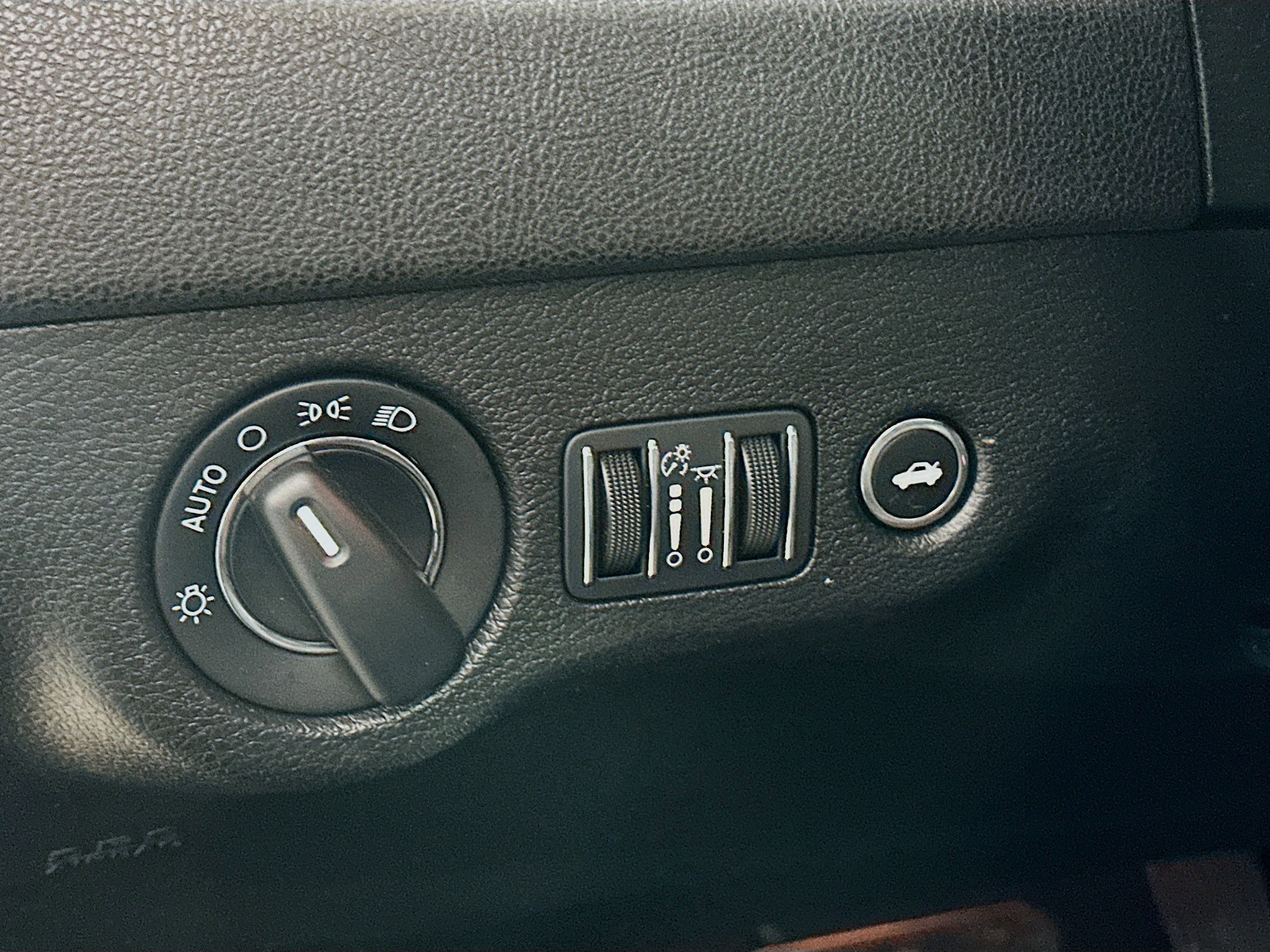 Used 2023 Chrysler 300 Touring image 16