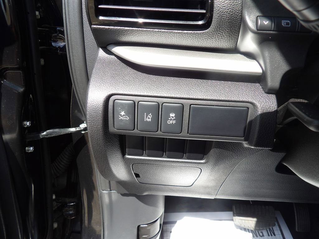 Used 2024 Mitsubishi Eclipse Cross LE image 13