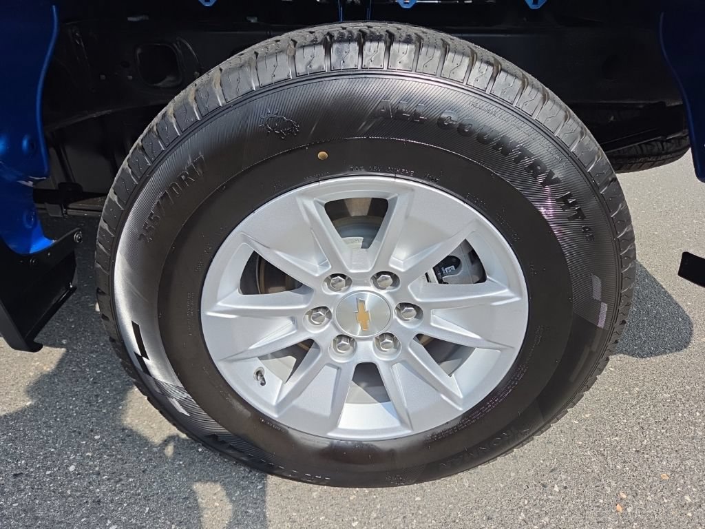 Used 2025 Chevrolet Silverado 1500 LT RWD image 13