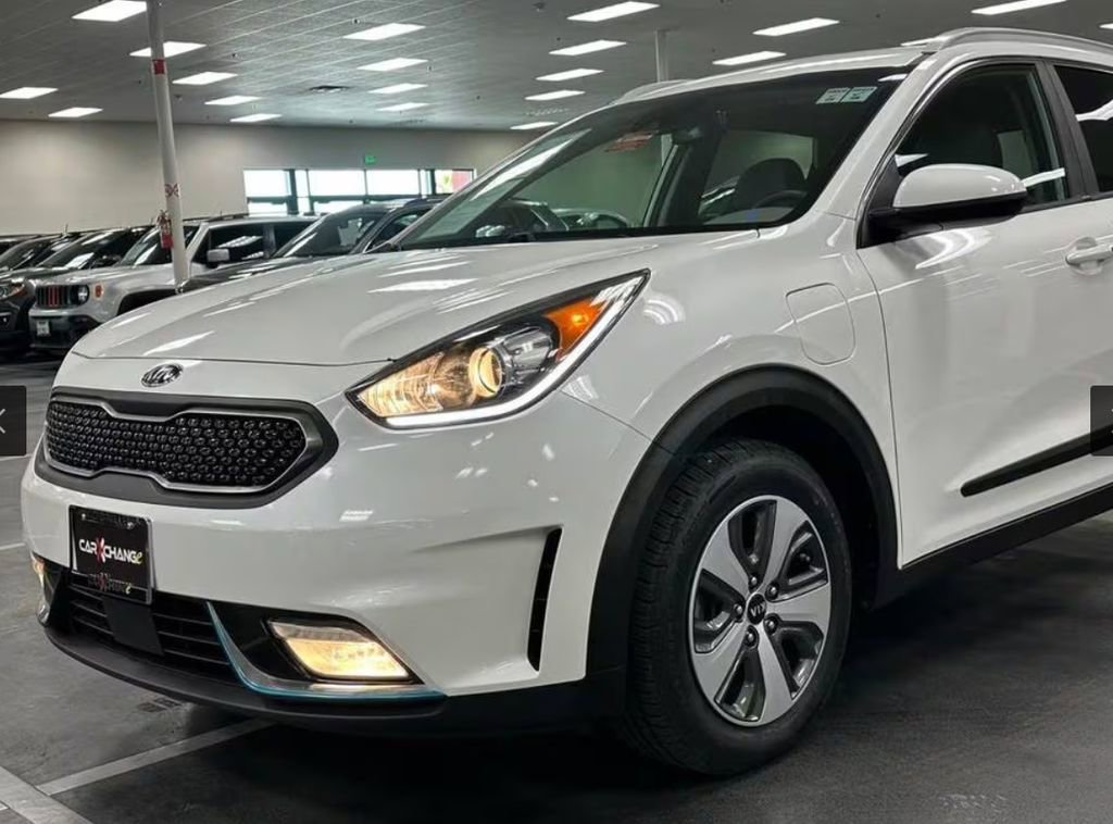 Used 2018 Kia Niro LX image 10
