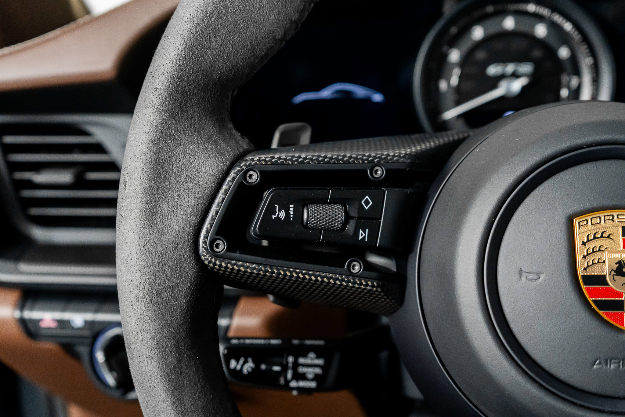 Used 2024 Porsche 911 Carrera 4 GTS image 40