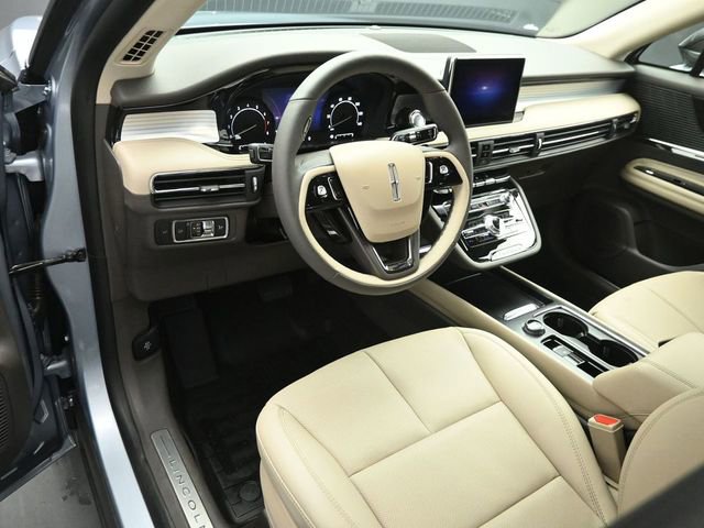 Certified 2022 Lincoln Corsair AWD w/ Equipment Group 101A image 9