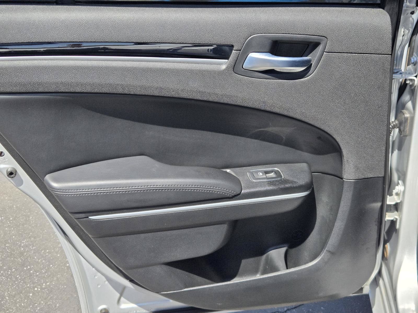 Certified 2023 Chrysler 300 Touring RWD image 24