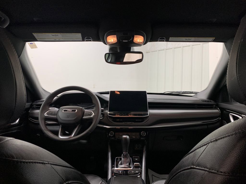 Used 2024 Jeep Compass Trailhawk image 15