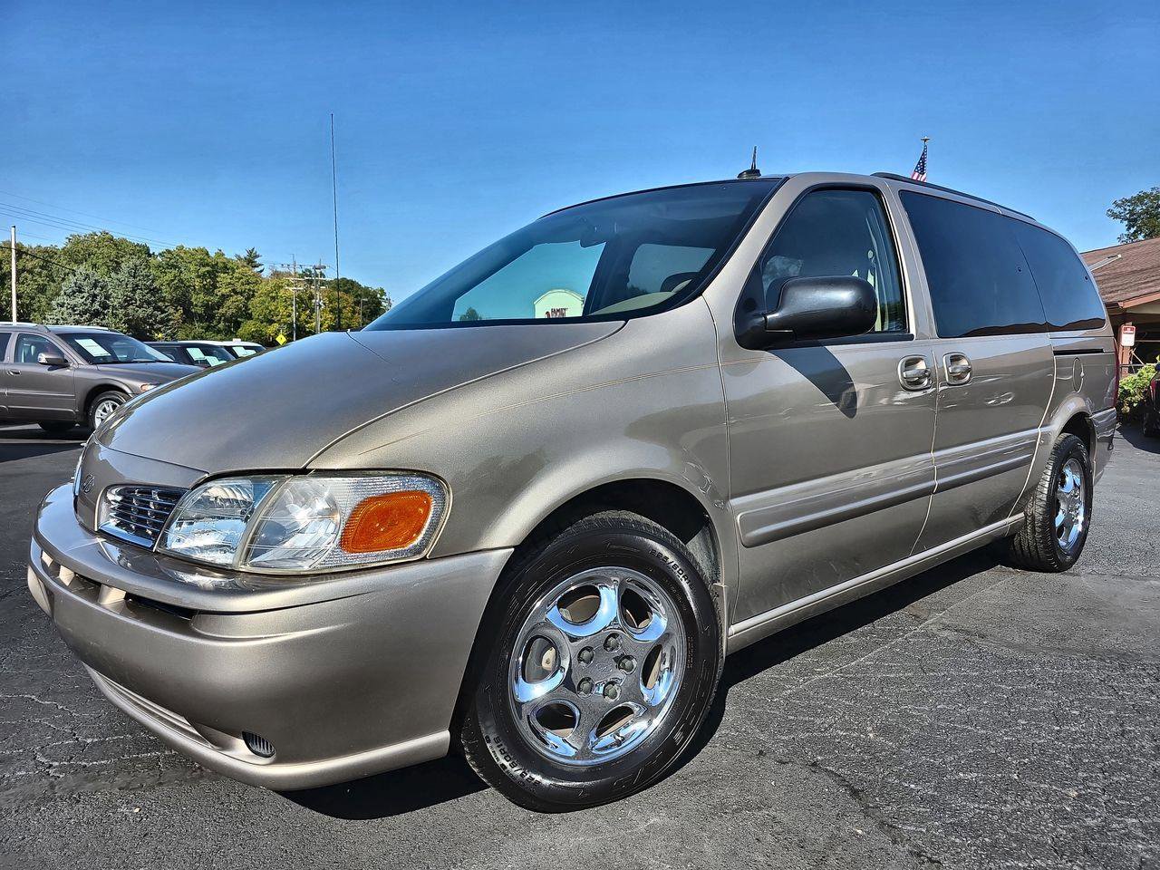 Used 2003 Oldsmobile Silhouette GLS image 1