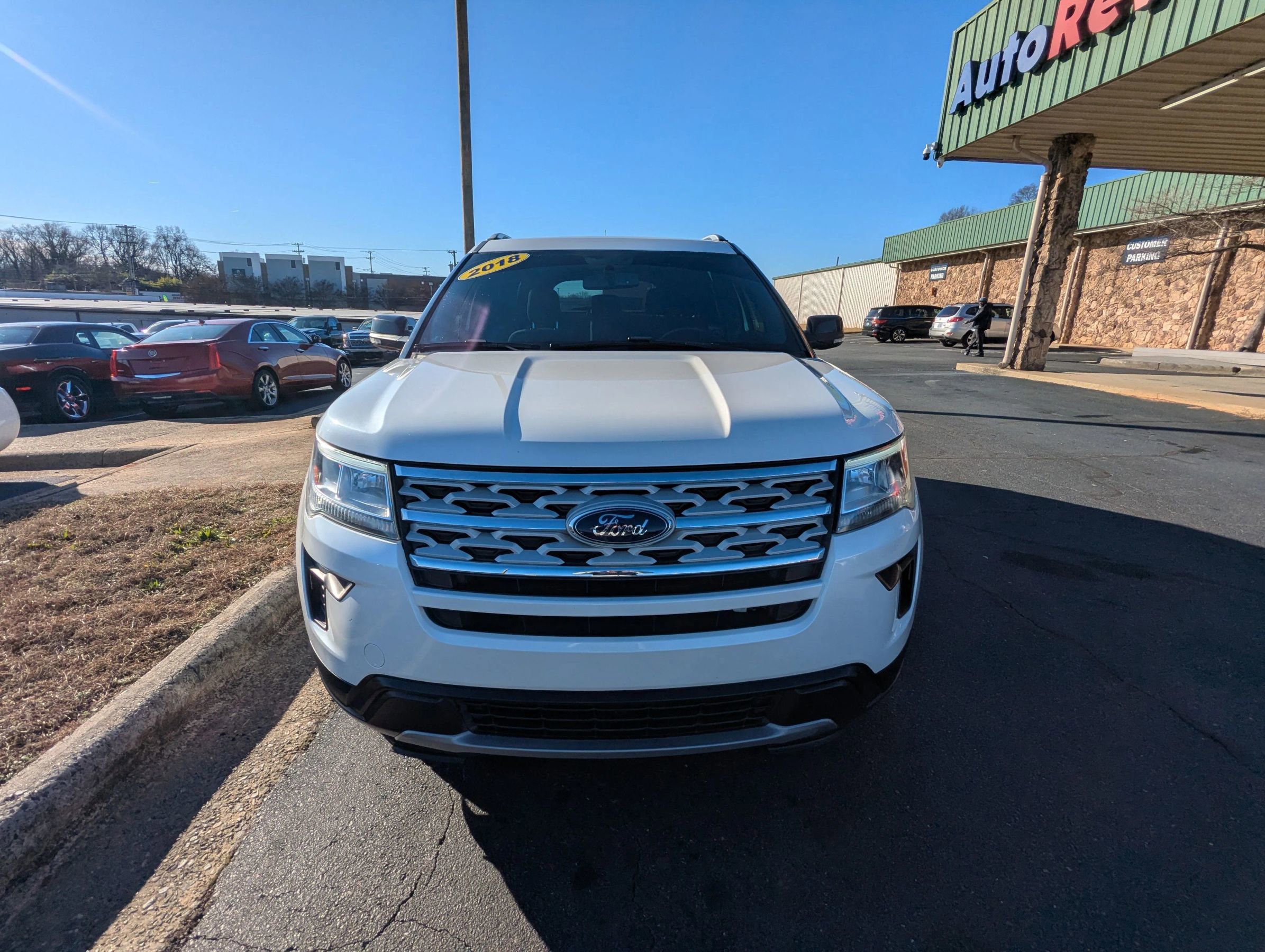 Used 2018 Ford Explorer XLT w/ Equipment Group 201A image 2