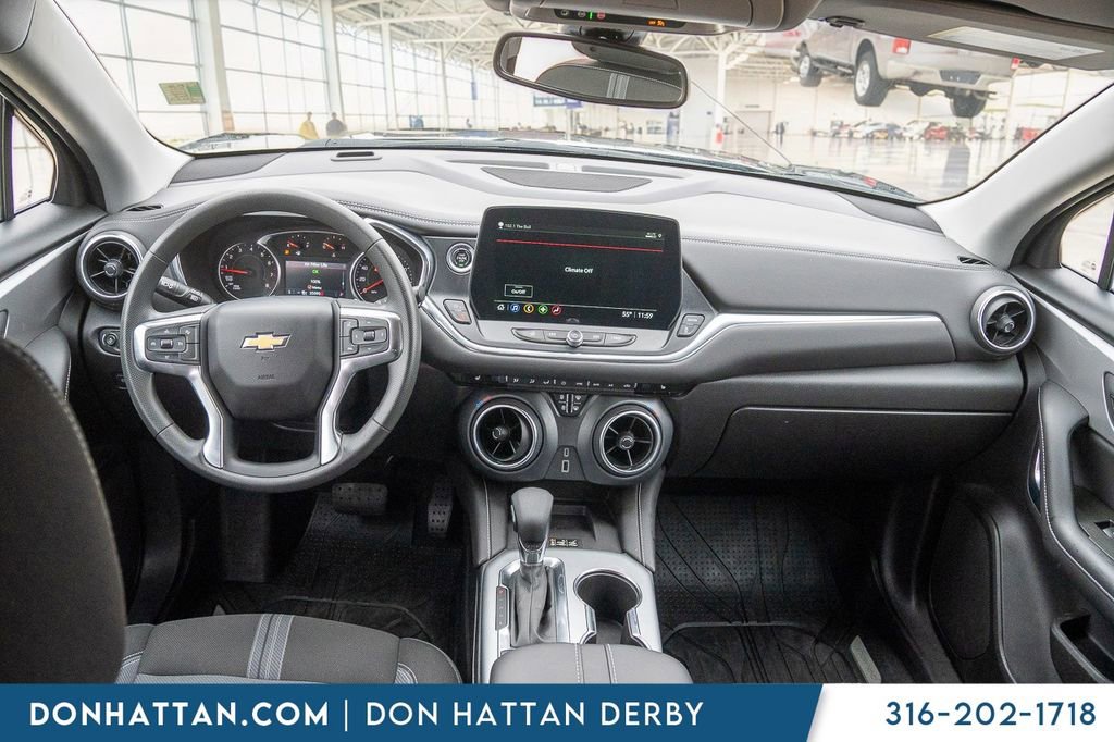Used 2024 Chevrolet Blazer LT w/ Convenience Package FWD image 4