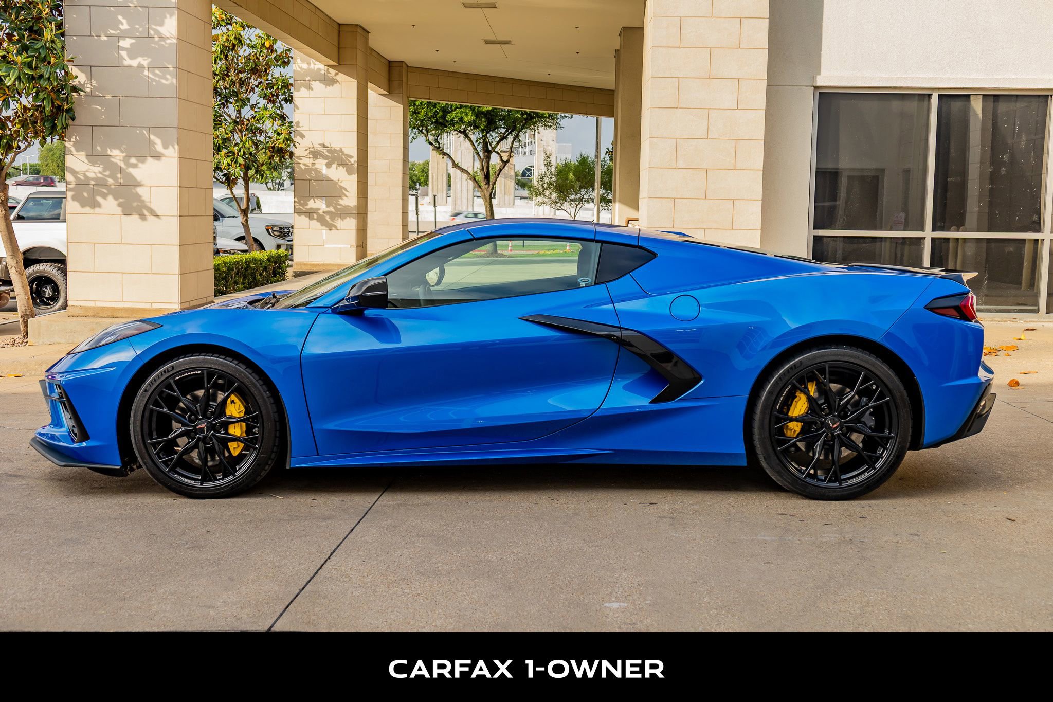 Used 2025 Chevrolet Corvette Stingray Preferred Cpe w/ Stealth Interior Trim Package RWD image 5